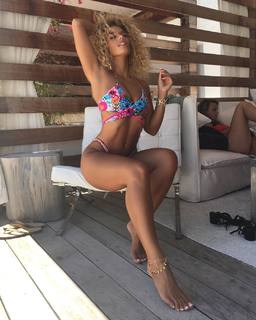 Jena Frumes feet photo thumbnail