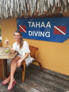 Tania Cagnotto feet photo thumbnail