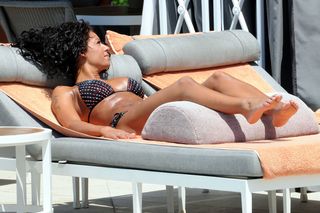 Mel B feet photo thumbnail