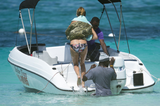 Heidi Klum feet photo thumbnail