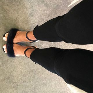 Kelly Bensimon feet photo thumbnail