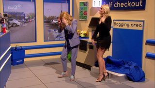 Holly Willoughby feet photo thumbnail