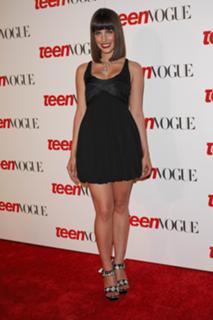 Jessica Lowndes feet photo thumbnail