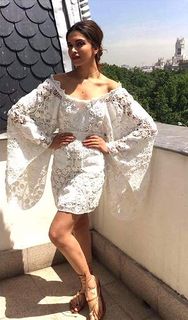 Deepika Padukone feet photo thumbnail