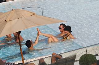 Cara Delevingne feet photo thumbnail