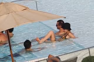 Cara Delevingne feet photo thumbnail