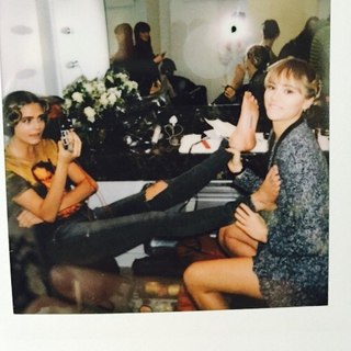 Cara Delevingne feet photo thumbnail