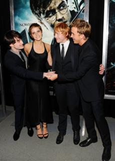 Emma Watson feet photo thumbnail