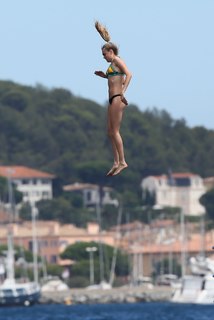 Cara Delevingne feet photo thumbnail