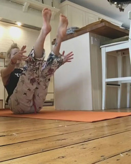 Fearne Cotton feet photo thumbnail