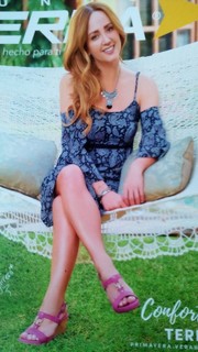 Andrea Legarreta feet photo thumbnail