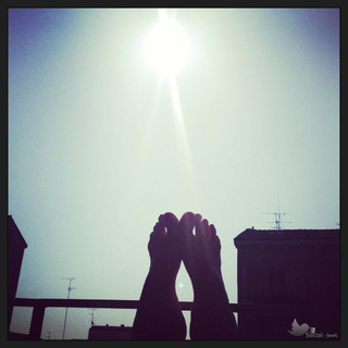 Melita Toniolo feet photo thumbnail