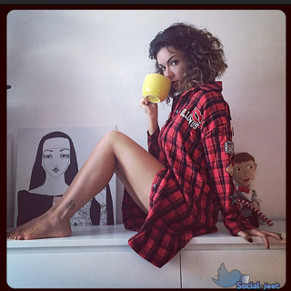 Melita Toniolo feet photo thumbnail