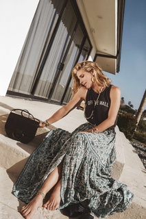 Elsa Pataky feet photo thumbnail