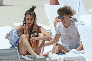 Lourdes Leon feet photo 1