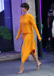 Gemma Arterton feet photo thumbnail