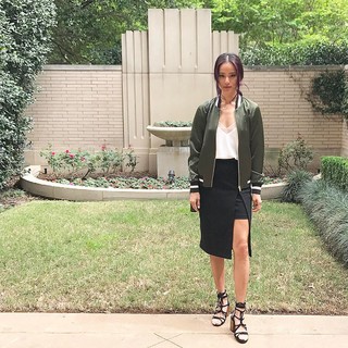 Jamie Chung feet photo thumbnail