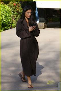 Olivia Munn feet photo thumbnail