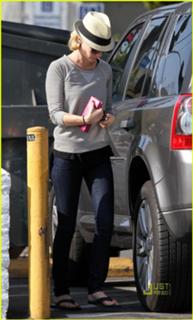 January Jones feet photo thumbnail