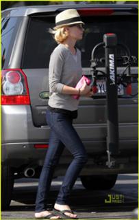 January Jones feet photo thumbnail
