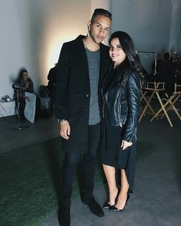Maite Perroni feet photo thumbnail