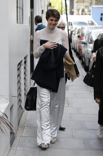 Gemma Arterton feet photo thumbnail