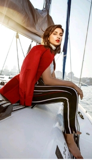 Parineeti Chopra feet photo thumbnail