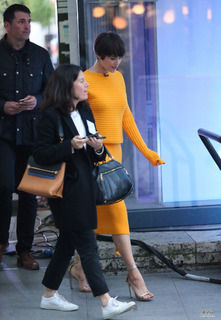 Gemma Arterton feet photo thumbnail