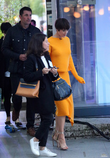 Gemma Arterton feet photo thumbnail