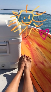 Heidi Klum feet photo thumbnail