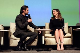 Mandy Moore feet photo thumbnail