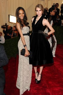 Cara Delevingne feet photo thumbnail