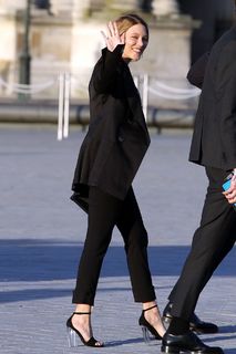 Léa Seydoux feet photo thumbnail