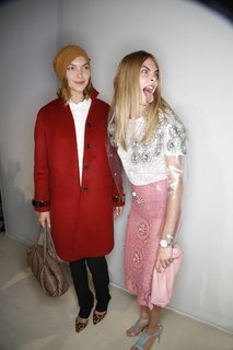 Cara Delevingne feet photo thumbnail
