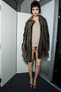 Cara Delevingne feet photo thumbnail