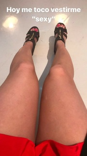 Yoseline Hoffman feet photo thumbnail