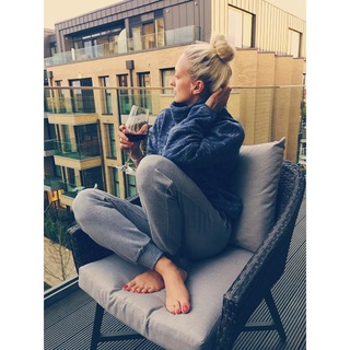 Georgia Hirst feet photo 5