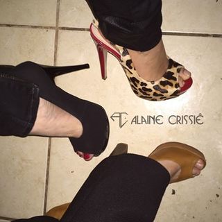 Alaine Crissiê feet photo thumbnail
