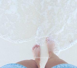 Alaine Crissiê feet photo thumbnail