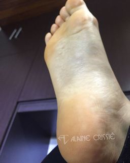 Alaine Crissiê feet photo thumbnail