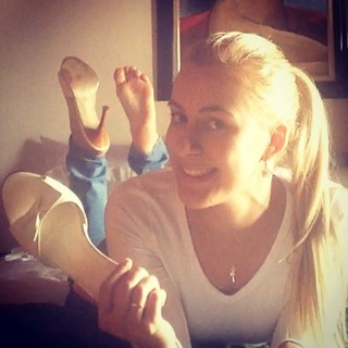 Alaine Crissiê feet photo thumbnail