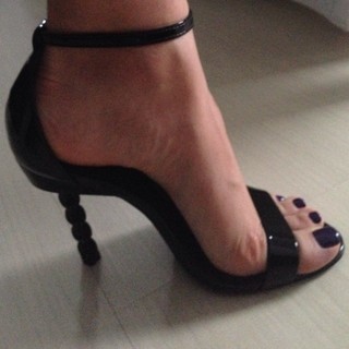 Alaine Crissiê feet photo thumbnail