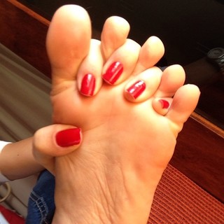 Alaine Crissiê feet photo thumbnail