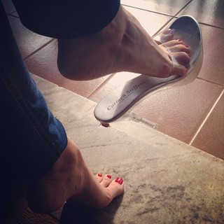 Alaine Crissiê feet photo thumbnail