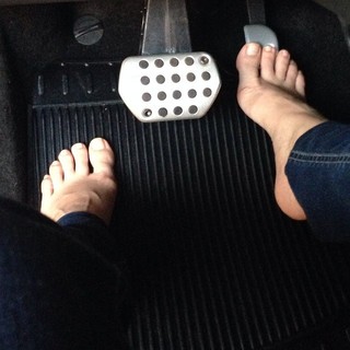 Alaine Crissiê feet photo thumbnail