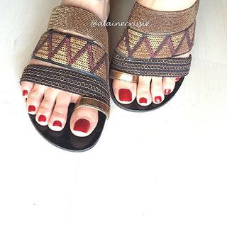 Alaine Crissiê feet photo thumbnail