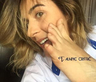 Alaine Crissiê feet photo thumbnail