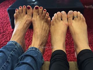 Alaine Crissiê feet photo thumbnail