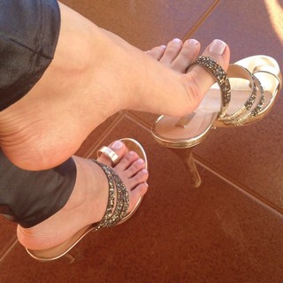 Alaine Crissiê feet photo thumbnail