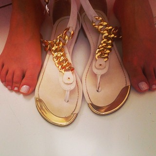 Alaine Crissiê feet photo thumbnail